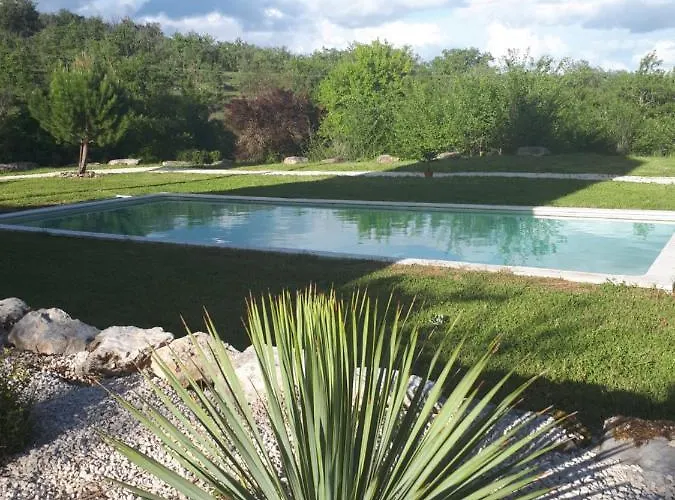 La Ferme De Roquedure 3*